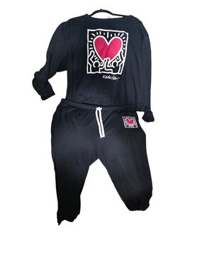 Keith Haring  Black Heart Graphic Jogger set size XXL nwot
